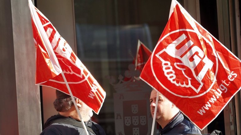 Banderas del sindicato UGT.