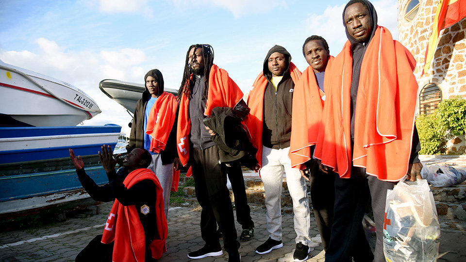 Grupo de migrantes resctados este martes 16 de enero  por la Guardia Civil