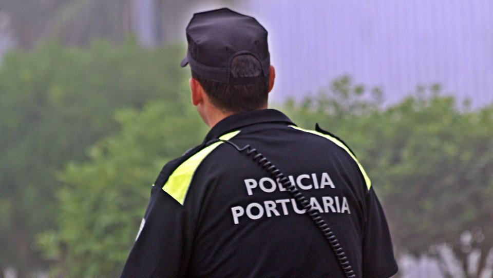 policía portuaria