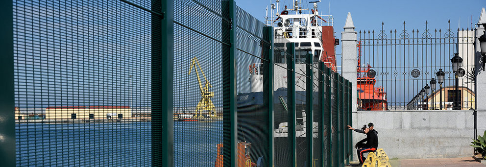 Nuevo vallado del Puerto de Ceuta