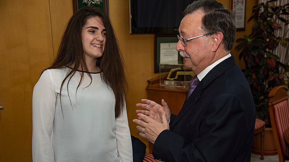 La ganadora en Ceuta del certamen escolar 'Qué es un rey para ti', Andrea Vivo.