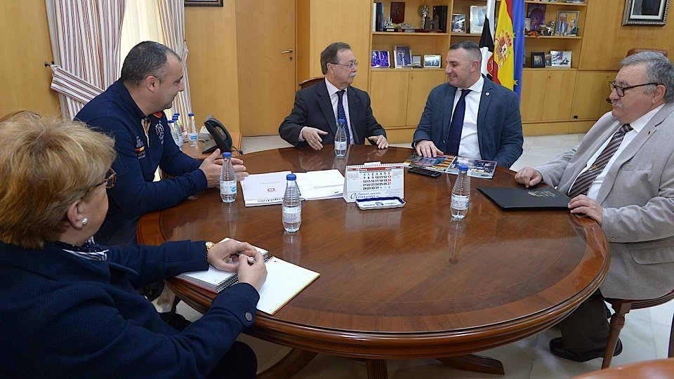 Foto Presidencia - Polillas Guardia Civil
