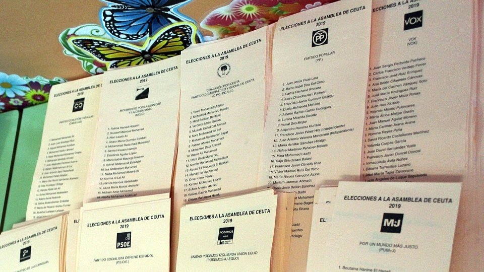 papeletas urnas elecciones municipales