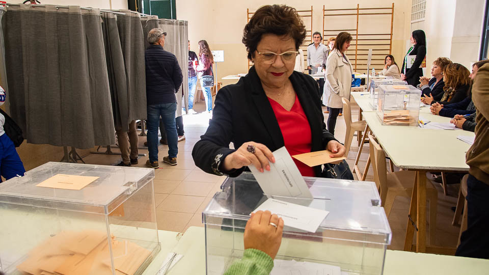 Salvadora Mateos ejerce su drecho al voto -1