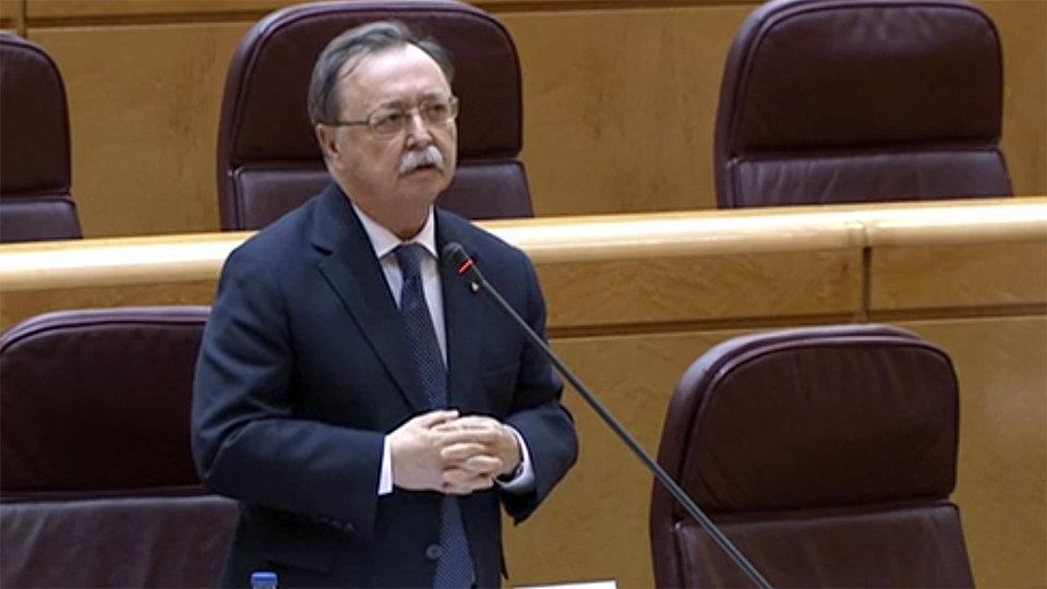 Juan Vivas en el Senado