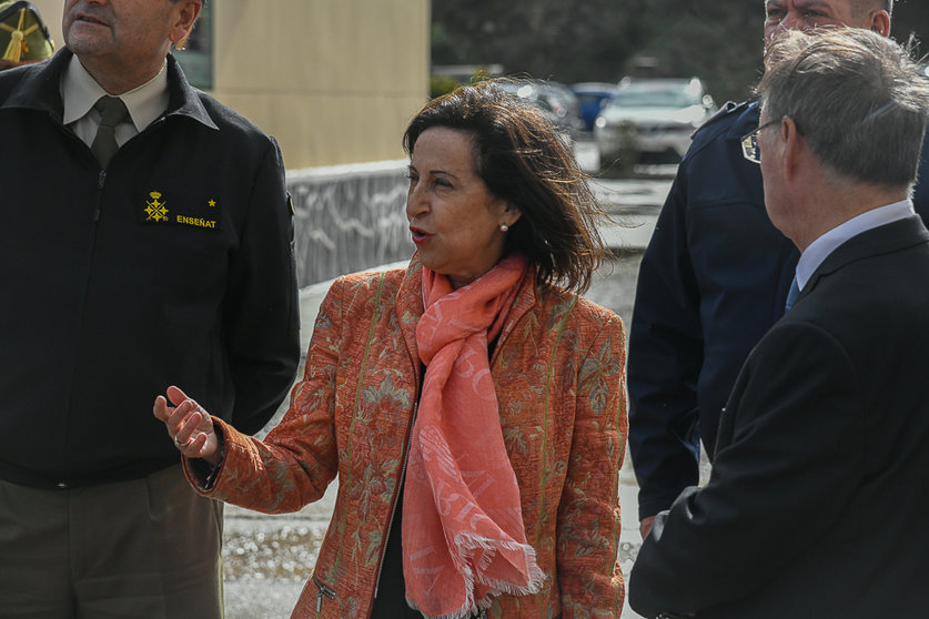 Visita de la ministra de Defensa, Margarita Robles-41