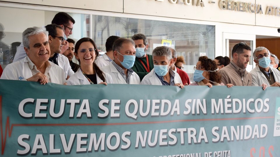 Médicos huelga concentración Otero INGESA