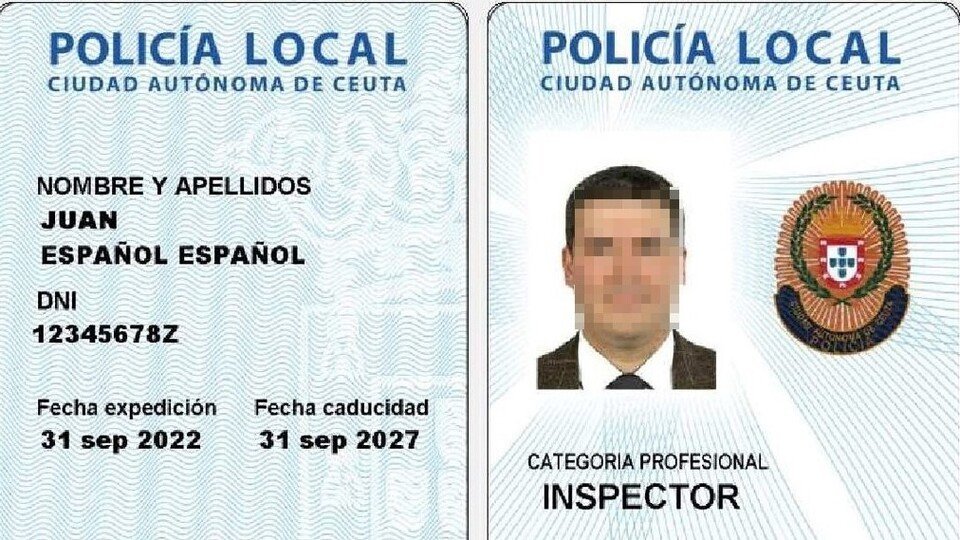 Simulación de una de las nuevas tarjetas de identificación profesional de la Policía local