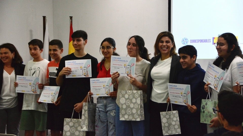 Biblioteca Pública Adolfo Suárez entrega premios Concurso Corresponsables Centro Asesor Mujer igualdad Servicios Sociales