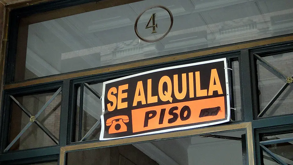 Cartel de "SE ALQUILA"