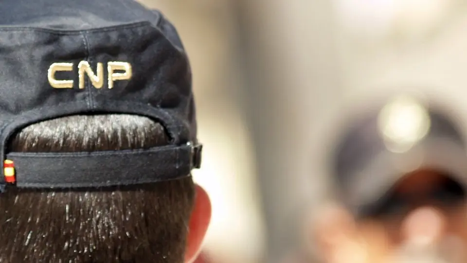 policia nacional recurso gorra 2