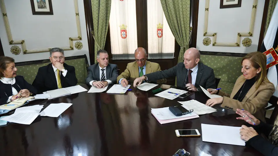 Firma convenio Ciudad, Ingesa e Imserso