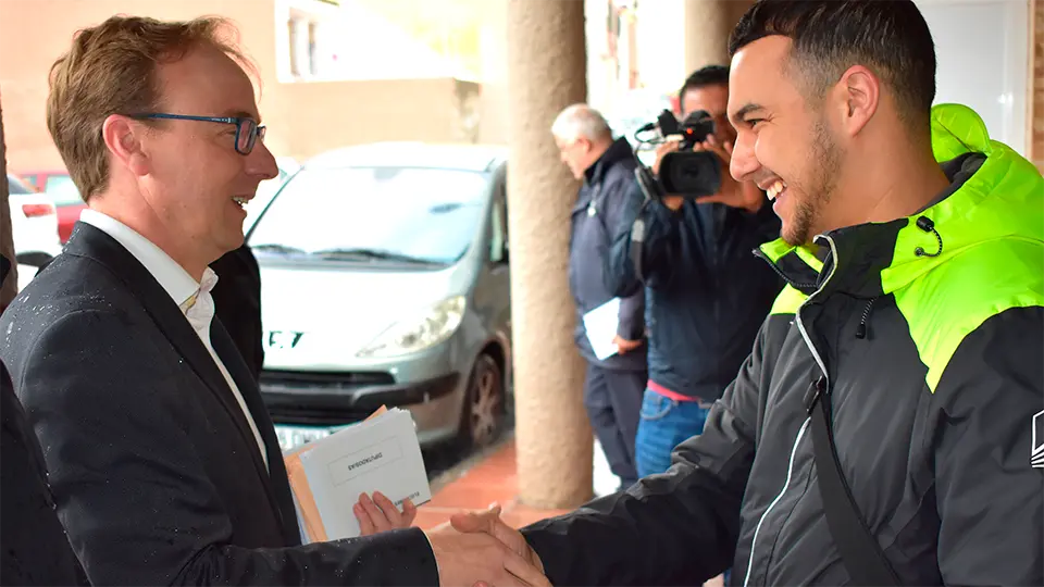 Guillermo Mart&iacute;nez hace campa&ntilde;a en el Mixto