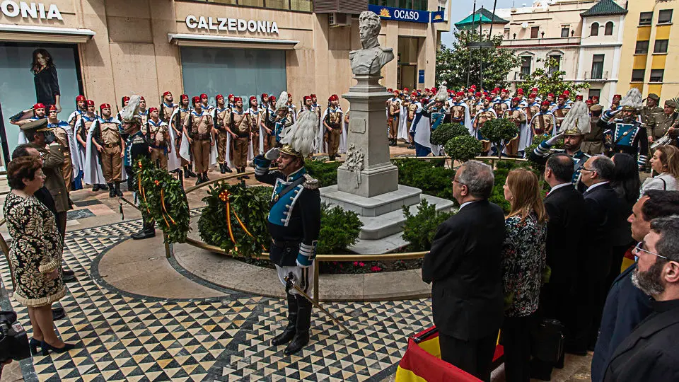 Homenaje al Teniente Ruiz (1 de 1)