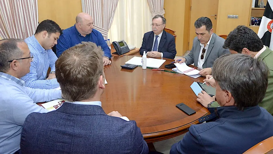 c&aacute;mara empresarios cece gobierno vivas