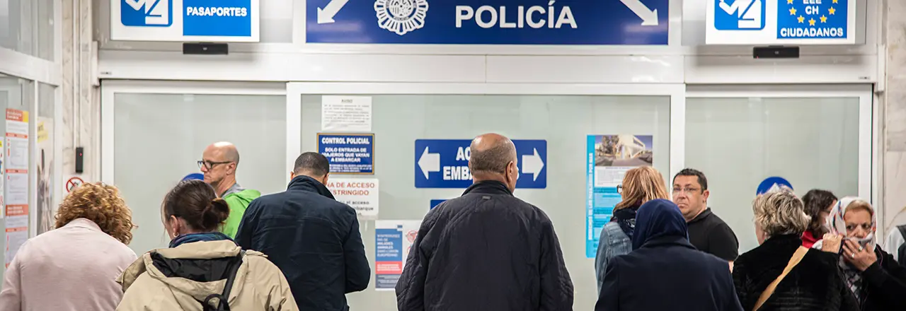 Pasajeros este lunes en la EStaci&oacute;n Mar&iacute;tima