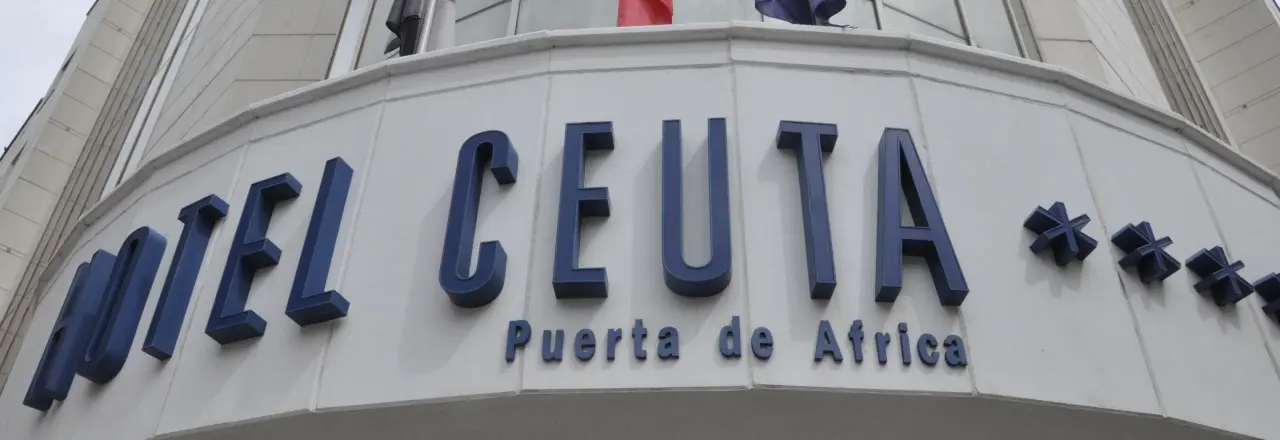 hotel puerta africa 1280