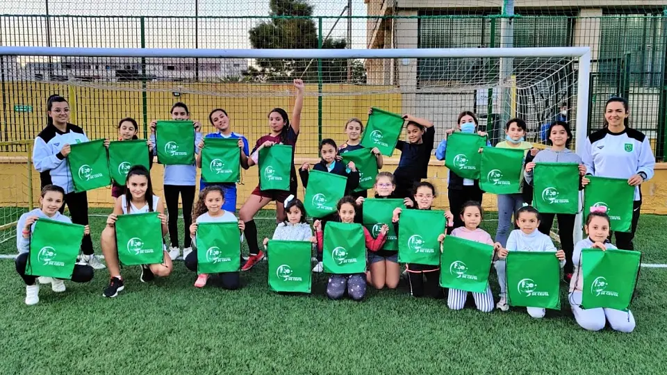 escuela f&uacute;tbol femenino