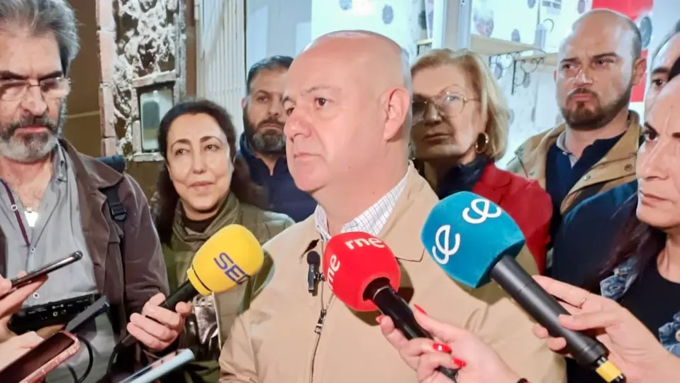 Juan Guti&eacute;rrez, durante un encuentro con la prensa