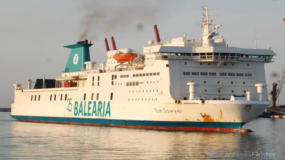 El buque 'Tom Sawyer' que ahora mismo saca la basura de Ceuta. /VesselFinder