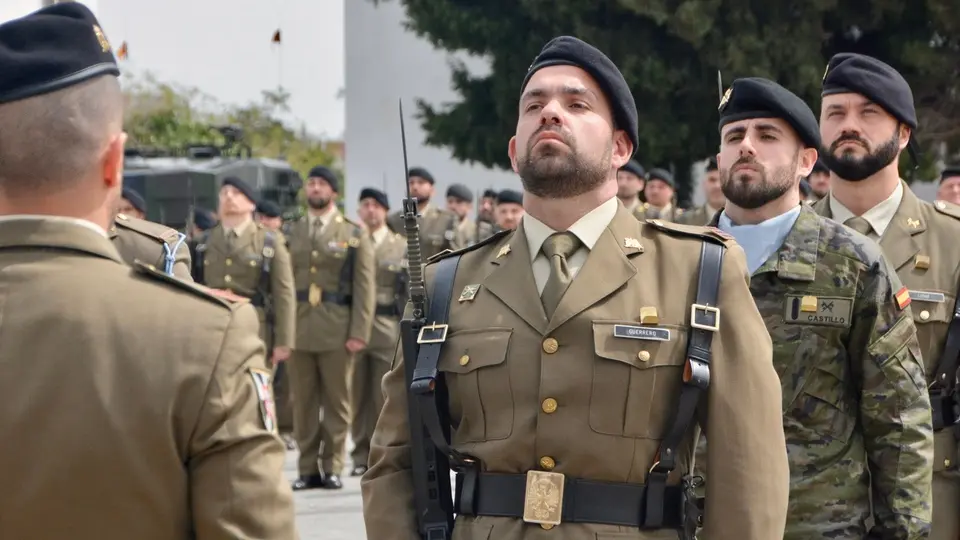 Ej&eacute;rcito militar desfile parada Caballer&iacute;a Montesa aniversario 2024