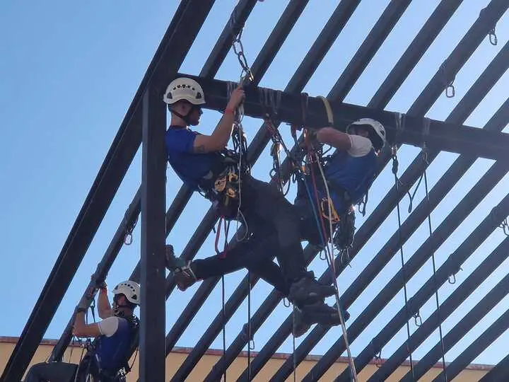II Jornadas de Rescate Vertical organizadas por los bomberos del SEIS de Ceuta30