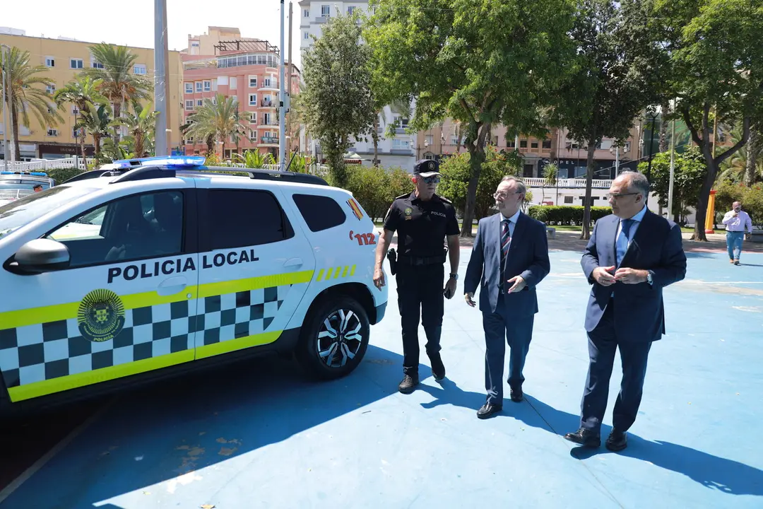  La Polic&iacute;a Local recibe nuevos veh&iacute;culos patrulla 