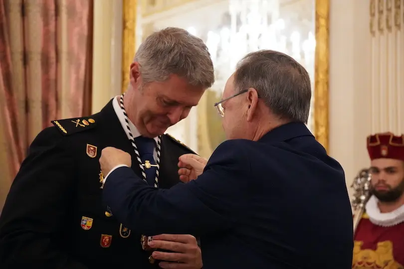 Acto de entrega de la Medalla de Oro de la Ciudad a la Polic&iacute;a Nacional.
