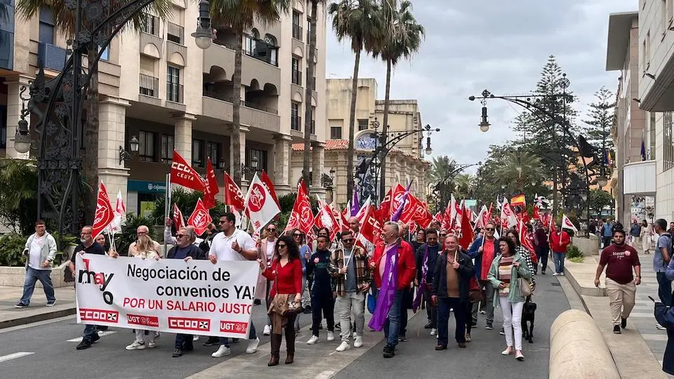 Manifestación del 1 de Mayo convocada por los sindicatos UGT y CCOO9