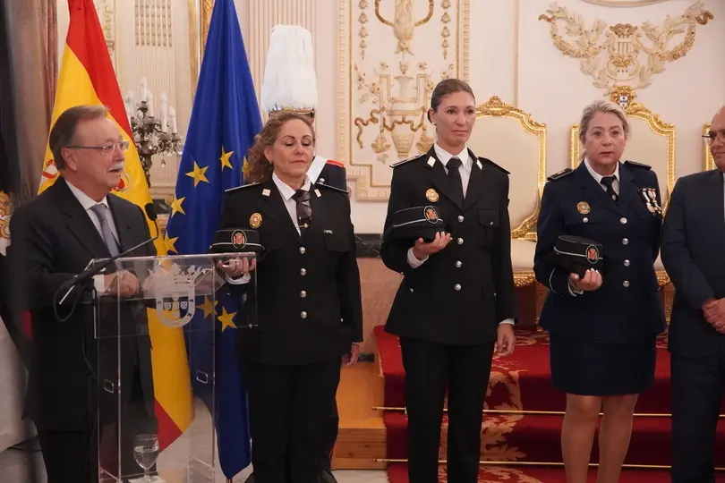 Cincuenta aniversario de la incorporaci&oacute;n de la mujer a la Polic&iacute;a Local de Ceuta (17)