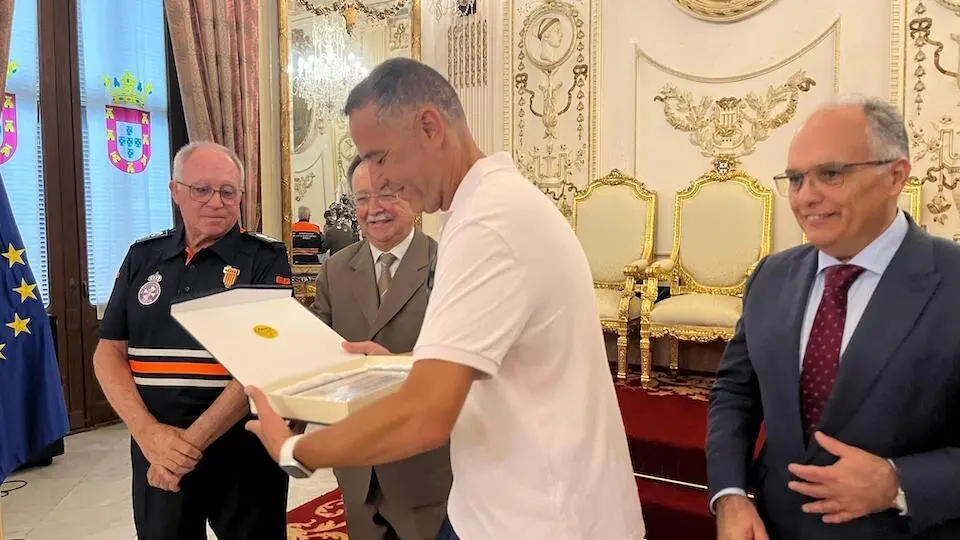 Entrega de condecoraciones a voluntarios de Protección Civil por su actuación en la DANA. 7
