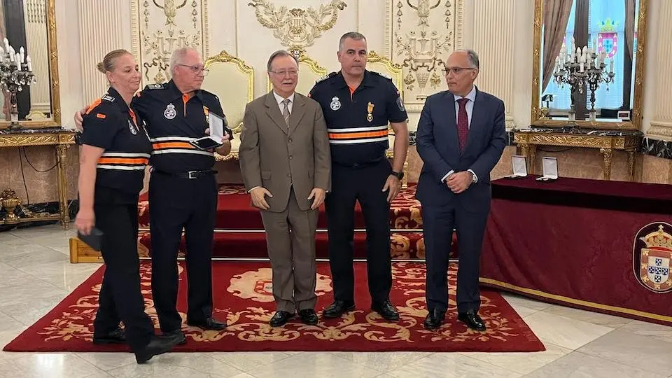 Entrega de condecoraciones a voluntarios de Protección Civil por su actuación en la DANA. 11