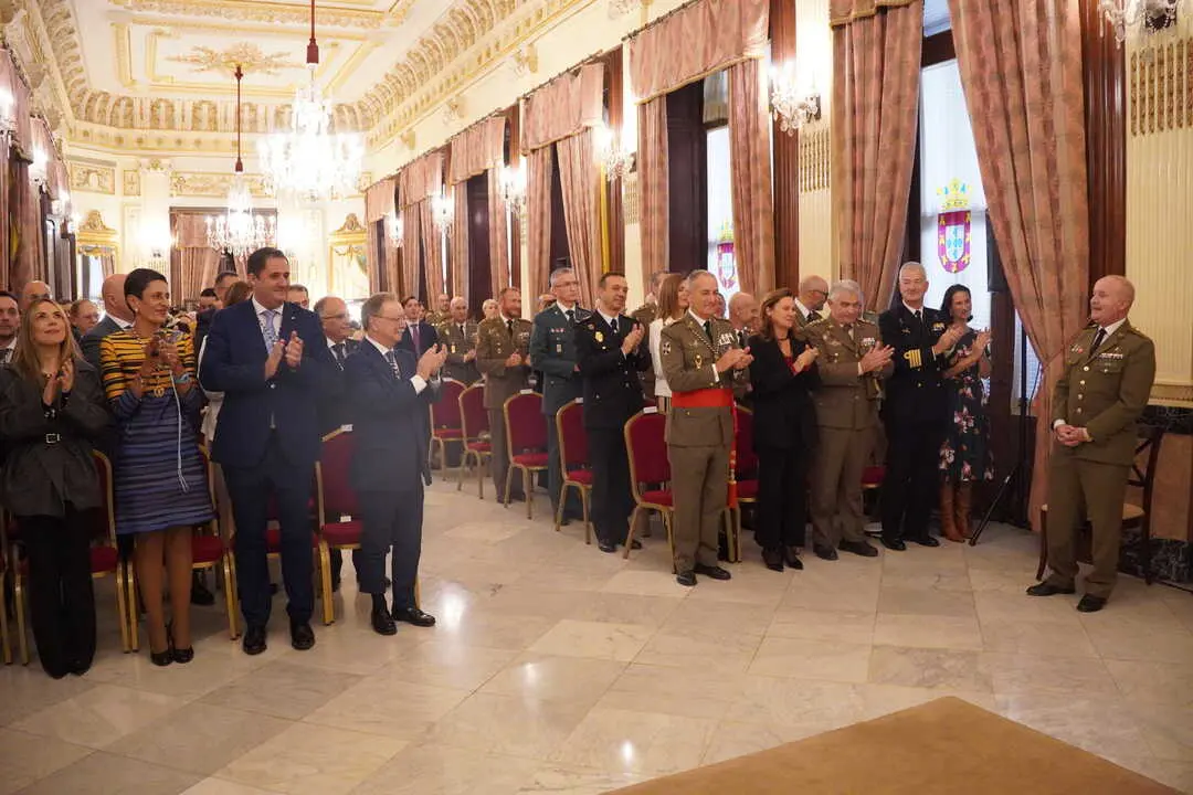 Entrega de la medalla de plata de la Ciudad a Montesa 3.30