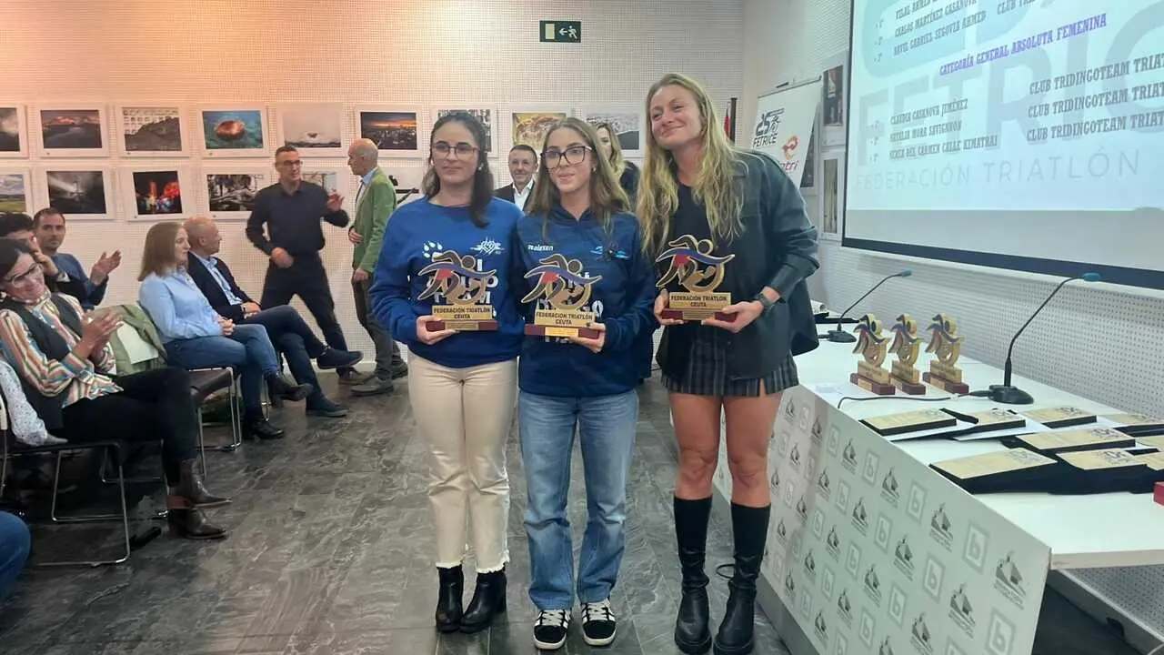 Gala del 25&ordm; aniversario y premios del Ranking 2025 de la Federaci&oacute;n de Triatl&oacute;n  (4)