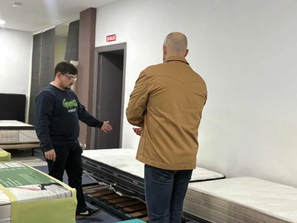 Juan de Dios, primer ganador del Rally de Compras de la C&aacute;mara de Comercio (7)