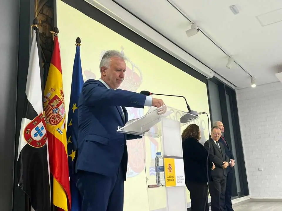 Toma de posesión de Miguel Ángel Pérez Triano.16