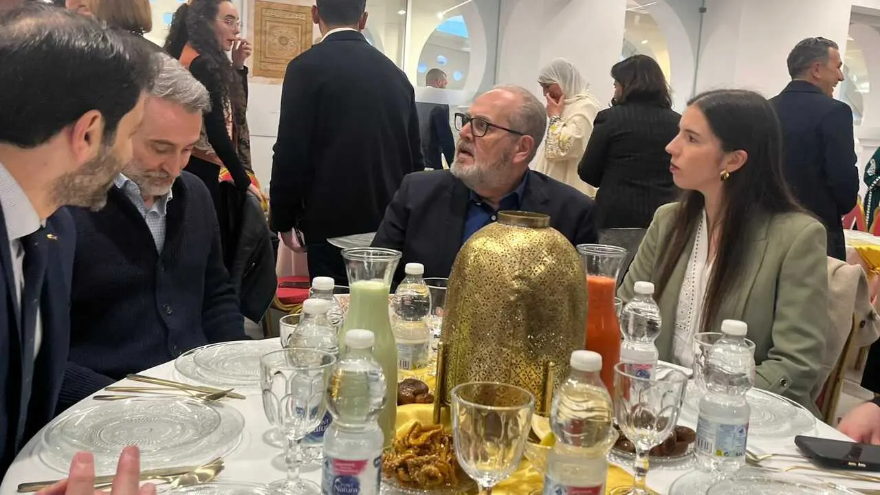 Iftar institucional. 16