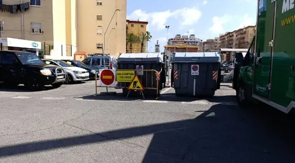 Aparcamiento cerrado por las obras en el pol&iacute;gono / Jaume Pi&ntilde;ol Salvatierra: