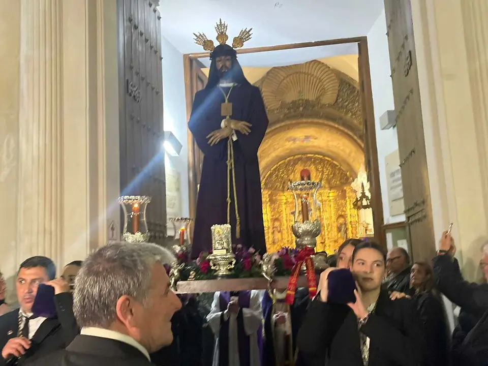 Vía Crucis en el viernes de Dolores.5