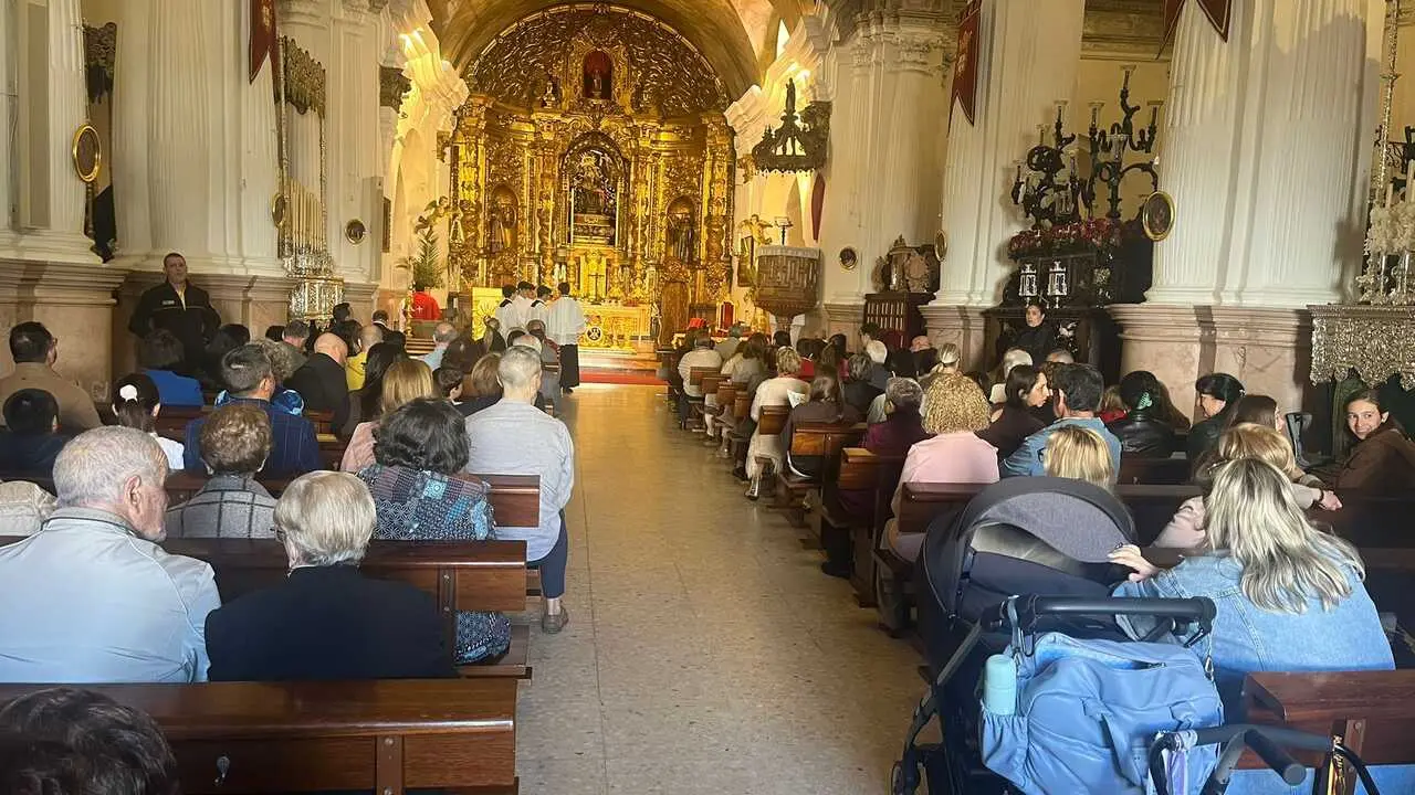 Bendición de las palmas en el Domingo de Ramos.36