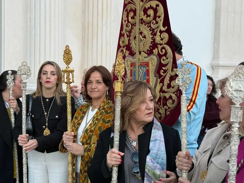 Procesi&oacute;n del Cristo de la Vera Cruz y Nuestra Se&ntilde;ora del Desamparo en la Semana Santa 2026 (16)