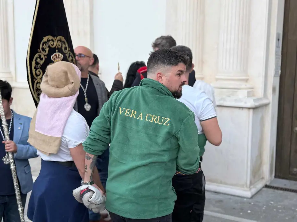 Procesi&oacute;n del Cristo de la Vera Cruz y Nuestra Se&ntilde;ora del Desamparo en la Semana Santa 2026 (18)