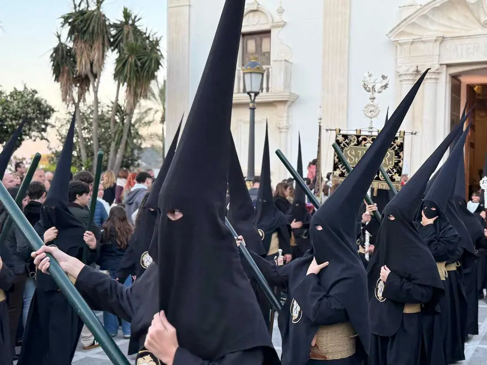 Procesi&oacute;n del Cristo de la Vera Cruz y Nuestra Se&ntilde;ora del Desamparo en la Semana Santa 2026 (24)