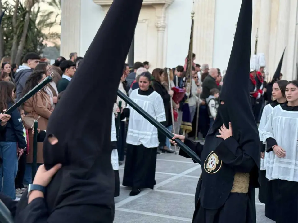 Procesi&oacute;n del Cristo de la Vera Cruz y Nuestra Se&ntilde;ora del Desamparo en la Semana Santa 2026 (29)