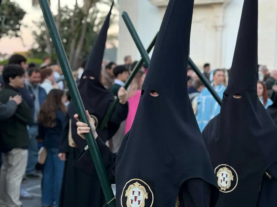 Procesi&oacute;n del Cristo de la Vera Cruz y Nuestra Se&ntilde;ora del Desamparo en la Semana Santa 2026 (35)
