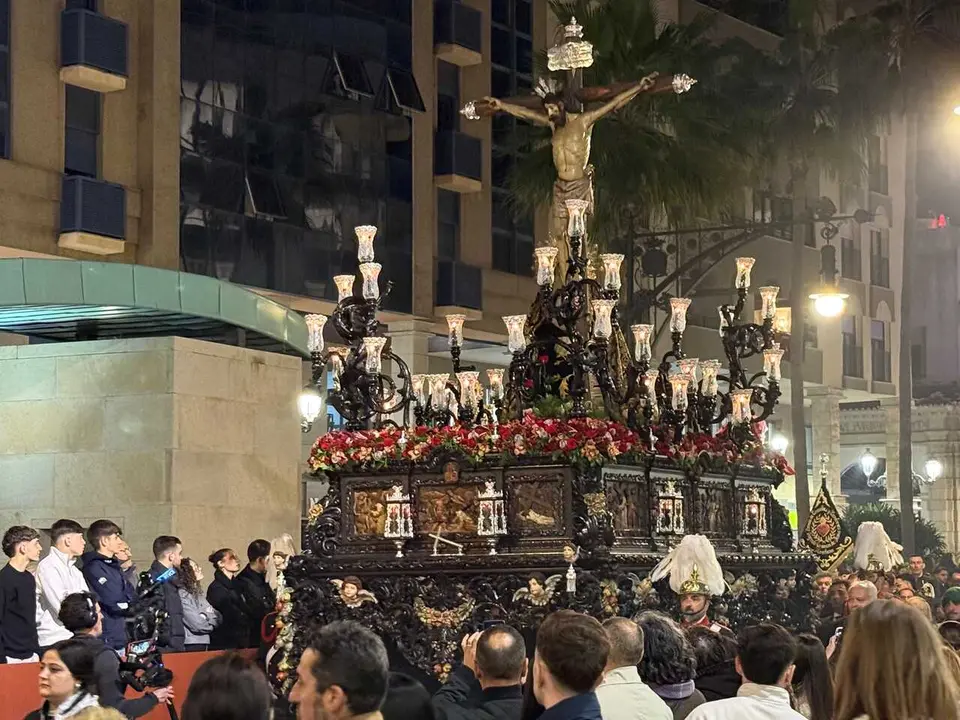 Procesi&oacute;n del Cristo de la Vera Cruz y Nuestra Se&ntilde;ora del Desamparo en la Semana Santa 2026  (14)