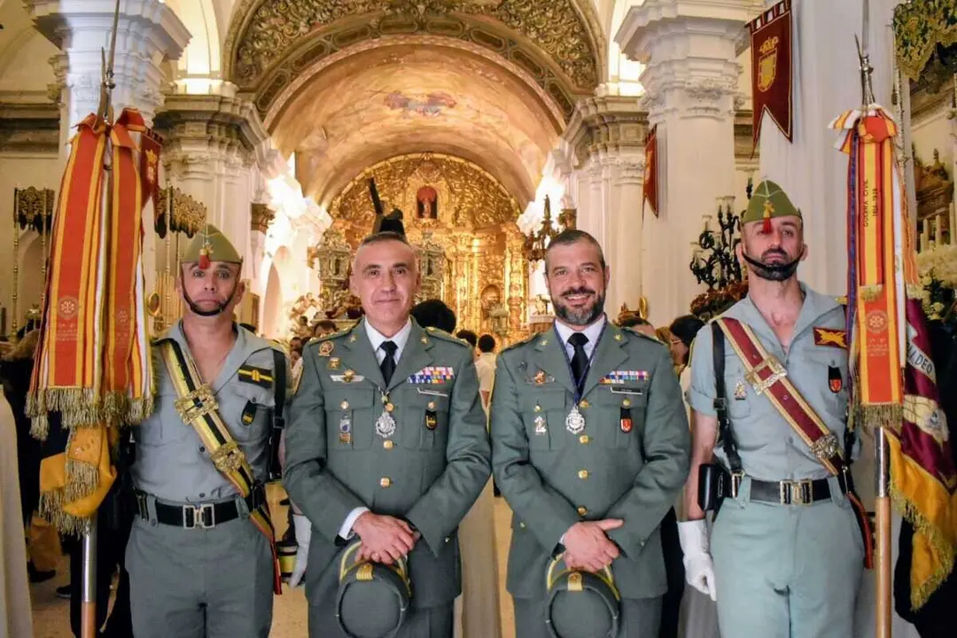 La Legi&oacute;n acompa&ntilde;a el Encuentro entre Nuestro Padre Jes&uacute;s Nazareno y la Sacrat&iacute;sima Virgen de la Esperanza en la Semana Santa 2026 (11)