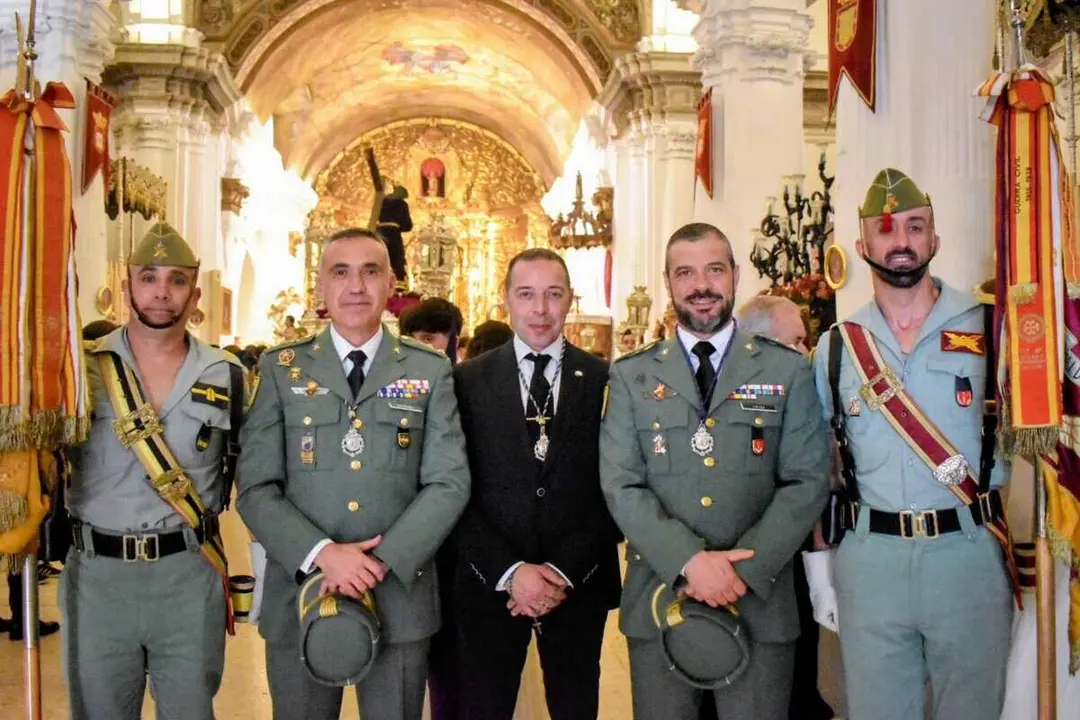 La Legi&oacute;n acompa&ntilde;a el Encuentro entre Nuestro Padre Jes&uacute;s Nazareno y la Sacrat&iacute;sima Virgen de la Esperanza en la Semana Santa 2026 (13)
