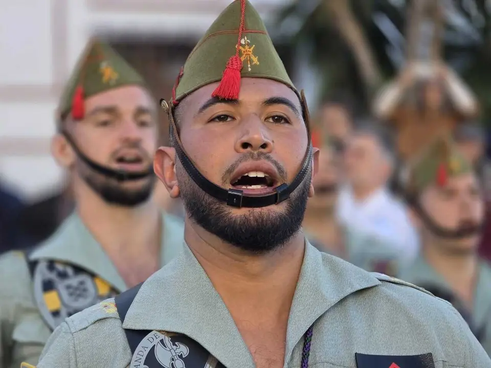 La Legi&oacute;n acompa&ntilde;a el Encuentro entre Nuestro Padre Jes&uacute;s Nazareno y la Sacrat&iacute;sima Virgen de la Esperanza en la Semana Santa 2026 (22)