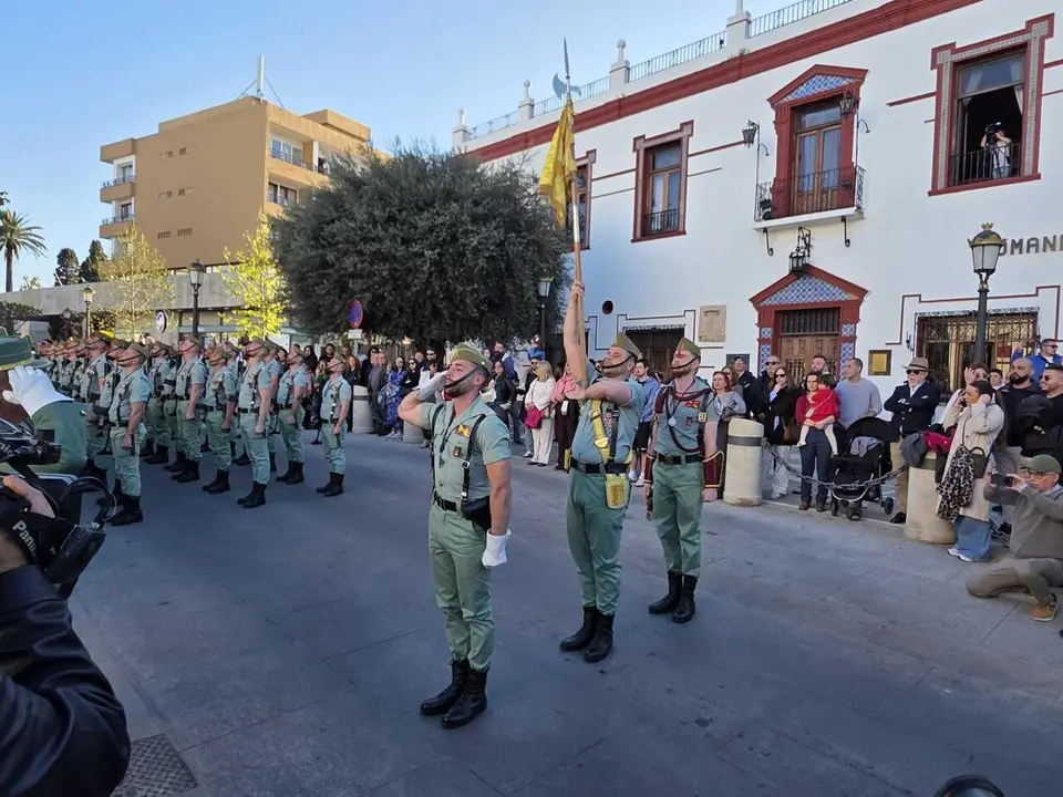 La Legi&oacute;n acompa&ntilde;a el Encuentro entre Nuestro Padre Jes&uacute;s Nazareno y la Sacrat&iacute;sima Virgen de la Esperanza en la Semana Santa 2026 (23)